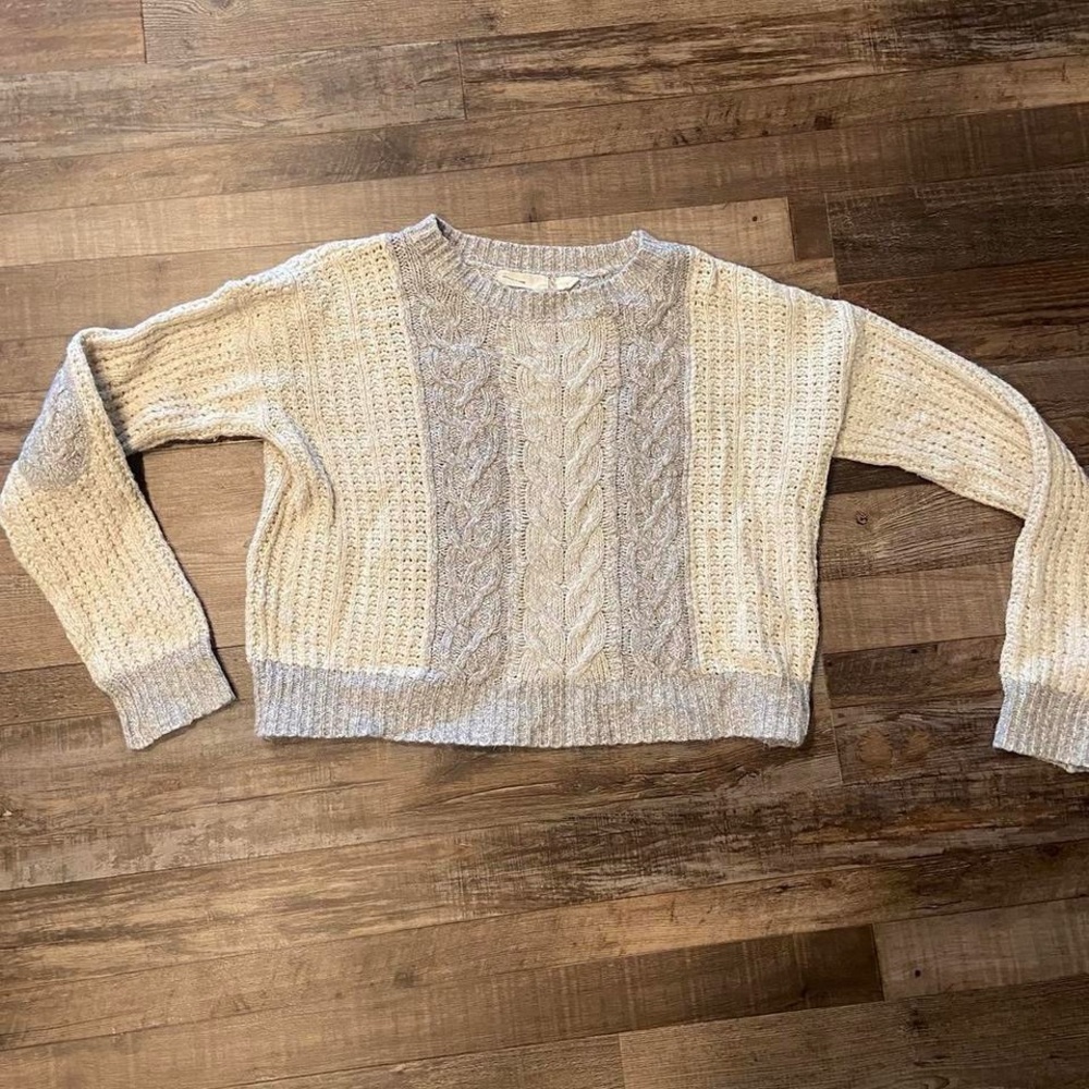 Cozy Cable Knit Sweater - Cream and Gray